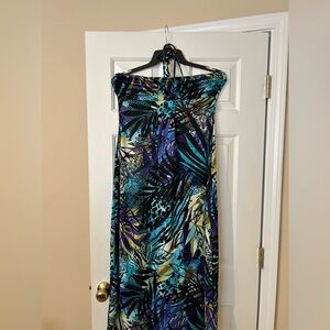 Multicolored maxi, ties around neck
